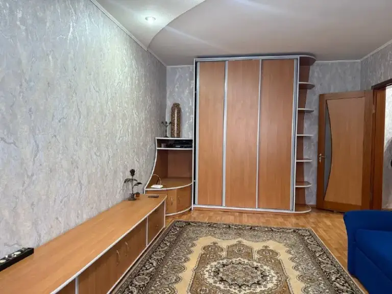 🏡Сдам 1-х комнатную
Квартиру
🌇Город: донецк днр
🏙️Район: будённовский р-н
🗺Мкр-н донской, напротив школы.
• Этажность–8/10 жилого дома
• Вода по графику холодная и горячая.
• Мебель, техника - холодильник, тв привезут, стиральная машинка, кондиционер, бойлер, интернет вайфай роутер.
💴Цена: 25.000 + коммунальные.
📍Залог.
Для 1-2 человек, без животных
☎📞+79494707442 Или telegram
*Оплата услуг риелтора по факту заселения! Ехать в офис и вносить оплату до просмотра не надо❗
Аренда днр - фотография - 9