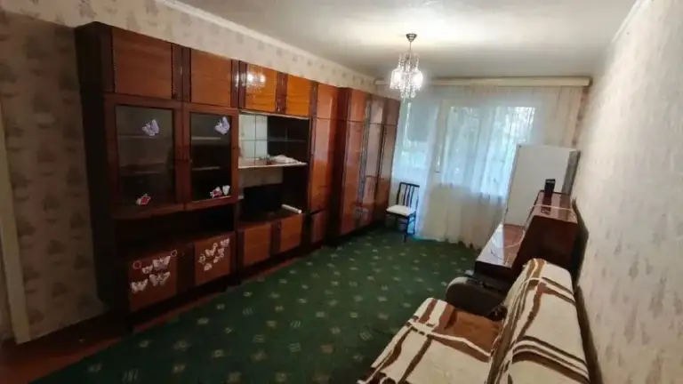 Сдам двухкомнатную квартиру
Сдается квартира от собственника
🌇Донецк в центре пролетарского района, пролетарская администрация📌
Сдается на длительный срок❗️
📍Школы, детские сады, школа искусств, дом творчества, дк юбилейный в шаговой доступности.
👍Тихий район, доброжелательные соседи.
✅Этаж 4/5 этаж, хрущевка.
💦Вода по графику.
Горячая вода - газовая колонка.
✅В квартире есть все необходимое: м. .. Kground-image:url('//telegram. Org/img/emoji/40/f09f92b0.png')">💰цена 25 тыс. ₽ + к/у по счётчикам. Залог 25 тыс.
📲☎️+79495008350 Собственник
Подписаться | 📩дать объявление
📲Наш max - фотография - 1