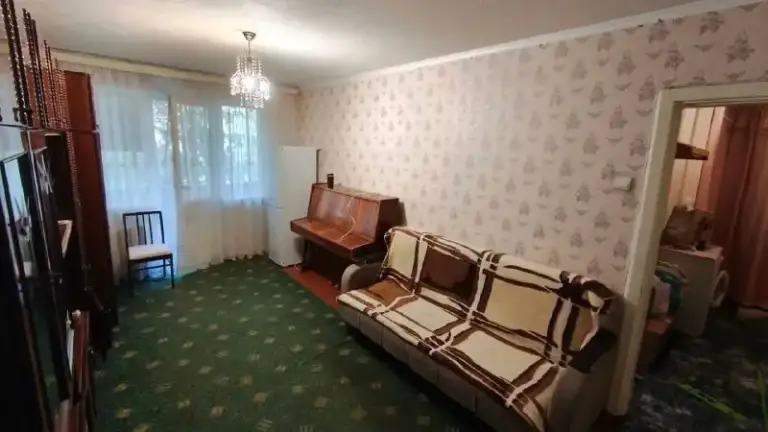 Сдам двухкомнатную квартиру
Сдается квартира от собственника
🌇Донецк в центре пролетарского района, пролетарская администрация📌
Сдается на длительный срок❗️
📍Школы, детские сады, школа искусств, дом творчества, дк юбилейный в шаговой доступности.
👍Тихий район, доброжелательные соседи.
✅Этаж 4/5 этаж, хрущевка.
💦Вода по графику.
Горячая вода - газовая колонка.
✅В квартире есть все необходимое: м. .. Kground-image:url('//telegram. Org/img/emoji/40/f09f92b0.png')">💰цена 25 тыс. ₽ + к/у по счётчикам. Залог 25 тыс.
📲☎️+79495008350 Собственник
Подписаться | 📩дать объявление
📲Наш max - фотография - 2