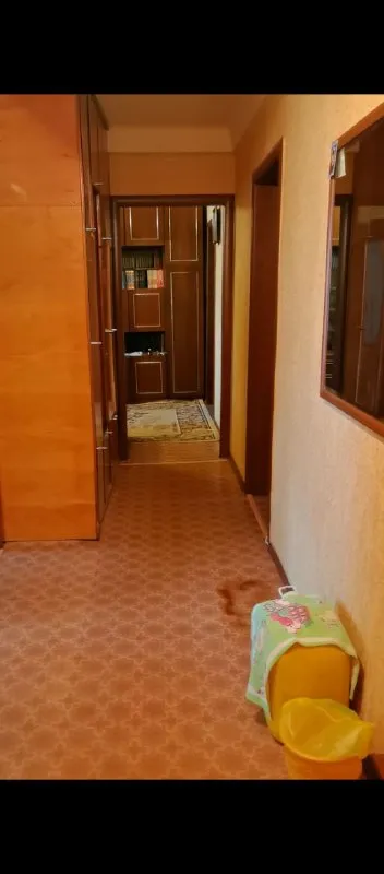 Продаётся 4-х комнатная квартира. Г. Донецк, петровский район, мрн. Тихий, ул. Стаханова1. 3/5 эт. Дома. Дом построен 1981г. Окна выходят на обе стороны дома. Не угловая, балкон застеклён, пластиковые окна, стоят счётчики, общая площадь 67 м². Санузел раздельный. Документы переоформлены, один собственник, без обременений.

Цена: 3 600 000 руб.

Телефон: +7(900)1858896 - елена!
+7(949)3150541 - Вера михайловна. - фотография - 2