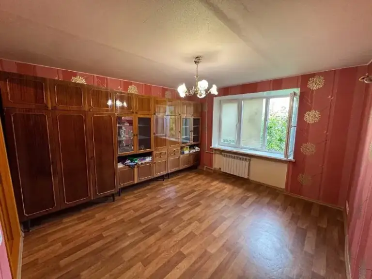 Продажа 2х комнатной квартиры с ремонтом (мкрн текстильщик)

Агентство недвижимости «статус» - твой выбор в мире недвижимости!🤝

📍Адрес: г. Донецк, мкрн текстильщик, ул. Петровского, 99

✅Общая площадь: 48 м2
✅Этаж: 4/9
✅Две просторные, раздельные комнаты
✅Установлены пластиковые окна
✅Коммуникации поменяны, есть вывод под кондиционер
✅Проводка поменяна
✅Вода по графику доходит
✅Просторный балкон
✅В шаговой доступности: школа, рынок сокол, магазины, остановка общественного транспорта

💰4 000 000 ₽

☎️+79495753652
📞+79496455686

Принимаем звонки в любое время! - фотография - 3
