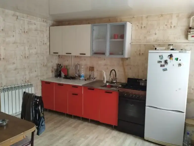 🏡Продаётся отдельно стоящий дом в городе макеевка днр
🗺Посёлок осипенко

• Общая площадь–83 м2
• Участок 6 соток земли

• Дом газифицированный
• Окна пластиковые,
Продаётся с мебелью и бытовой техникой
• На территории участка есть гараж
• Документы готовы
🔥Собственник

💴Цена: 3🍋650.000 рублей
☎️+7(949) 341-90-71

Недвижимость днр - фотография - 5
