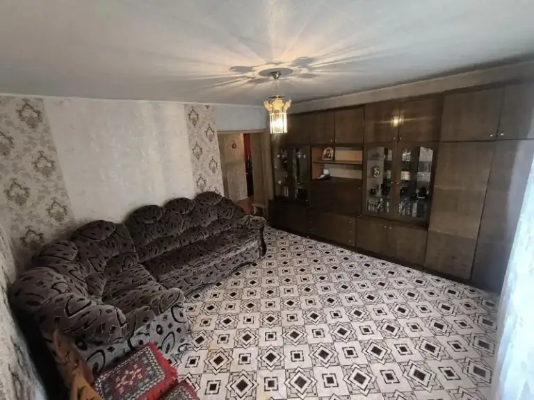 Продажа 3х-комнатной квартиры

🌇Донецк в киевском районе,
Проспект киевский 36 г, ориентир - "ветка", исполком киевского района. 📌

🏢Этаж - 4/9
✅Общая площадь - 66 м2
✅Комнаты раздельные
✅Батареи новые
✅Пластиковое окно, только одно.
👍Лоджия на кухне - фотография - 3