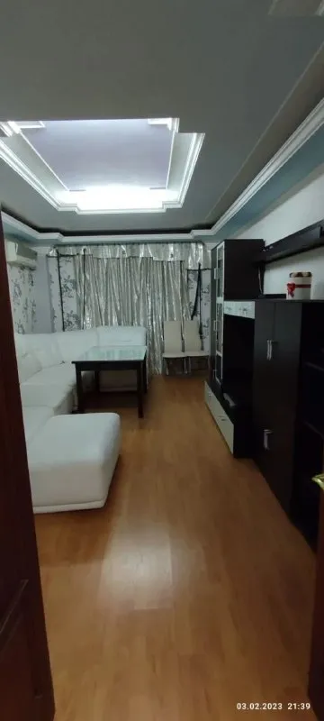 Продам 4х комнатную квартиру
Продажа от собственника❗️
🌇Донецк кировский район, возле ск кировец и дк франко📌
✅Холодильник, стиральная машина, посудомойка, микроволновка, газовая плита. ..вся необходимая техника, кондиционеры, телевизор, интернет.
✅Отопление автономное, газовый котел.
✅Ванная и туалет раздельные, комнаты раздельные
✅Кухня столовая 15 м2 - фотография - 3