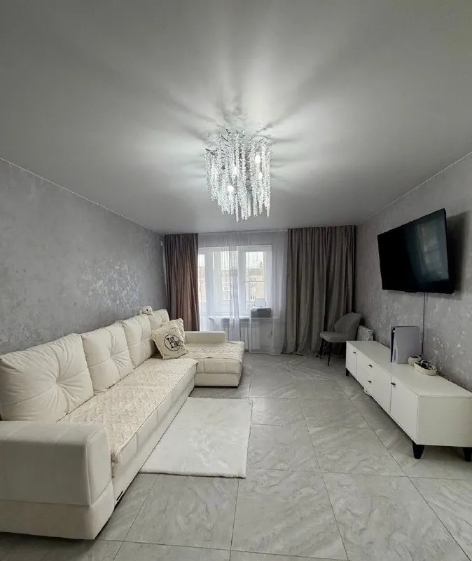 🏡Продам 1-х комнатную квартиру
🌇Город: донецк днр
🏙️Район: калининский р-н,
🗺Города донецк (улица моцарта)

• Этажность–8/9 жилого дома
• Общая площадь–39.1 м2

• В квартире выполнен дизайнерский ремонт
• Санузел совмещённый
• Заменены все коммуникации
• По всей квартире установлена система тёплый пол
• Есть две лоджии, установлена накопительная система для воды

• Квартира продаётся с мебелью и бытовой техникой
• Рядом школа, детский садик, магазины, салон красоты и остановка общественного транспорта
• Документы готовы
🔥Собственник

💴Цена: 4🍋500.000 рублей
☎️+7(949) 312-83-80

📨Подписаться - фотография - 2