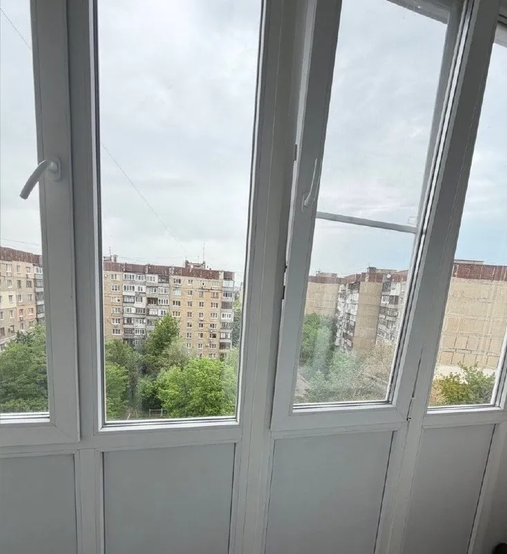 🏡Продам 1-х комнатную квартиру
🌇Город: донецк днр
🏙️Район: калининский р-н,
🗺Города донецк (улица моцарта)

• Этажность–8/9 жилого дома
• Общая площадь–39.1 м2

• В квартире выполнен дизайнерский ремонт
• Санузел совмещённый
• Заменены все коммуникации
• По всей квартире установлена система тёплый пол
• Есть две лоджии, установлена накопительная система для воды

• Квартира продаётся с мебелью и бытовой техникой
• Рядом школа, детский садик, магазины, салон красоты и остановка общественного транспорта
• Документы готовы
🔥Собственник

💴Цена: 4🍋500.000 рублей
☎️+7(949) 312-83-80

📨Подписаться - фотография - 7
