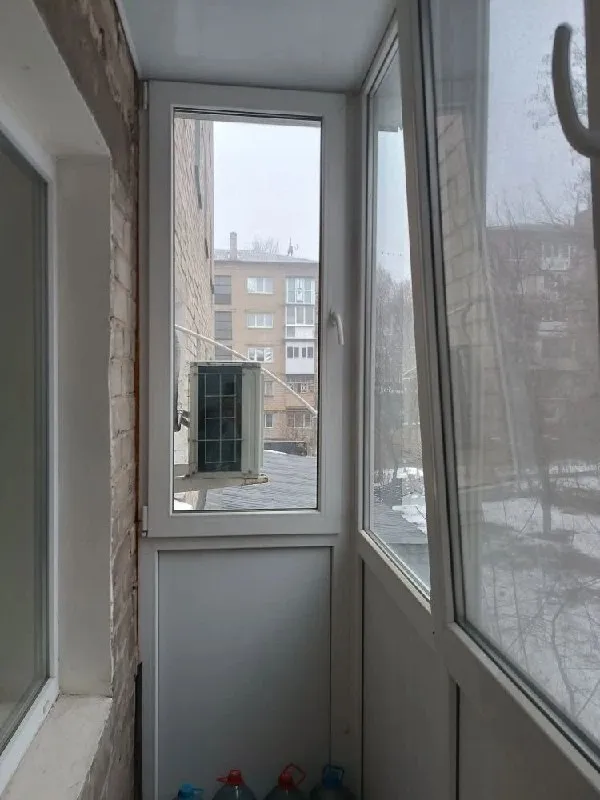 ‼❗‼Продается ‼❗‼
🏡1-Х комнатная квартира
Расположение: переулок россини, рядом трц "донецк сити".
🌇Город: донецк днр
🏙️Район: киевский р-н

🔹Этаж: 2/5, дом кирпичный
🔹Общая площадь 29 м2
🔹Жилая–17 м2
🔹Кухня–6 м2

• В квартире выполнен ремонт: установлены металлопластиковые окна, застекленный балкон, новая входная и межкомнатные двери, медная проводка, заменены инженерные коммуникации (водопровод, отопление, канализация).
• Смежный санузел отделан кафелем
Документы готовы

💴Стоимость: 3🍋500.000 рублей

☎☎☎+7949-419-63-79

📨Подписаться - фотография - 8