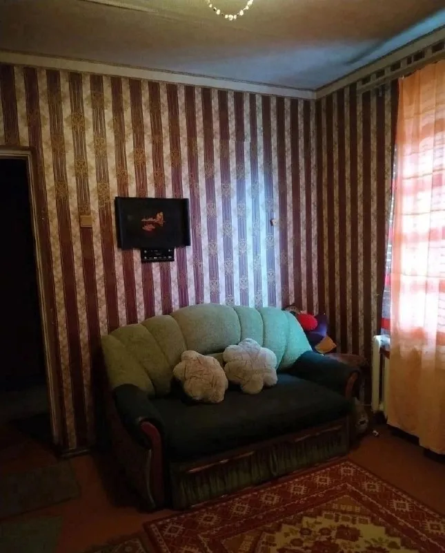 ‼❗‼Продается ‼❗‼
🏡2-Х комн. Кв. , пр-т ленинский, мк-н голубой -1
🌇Город: донецк днр
🏙️Район: ленинский р-н

🔹Этаж: 9/9 жилого дома
Крыша не течёт, технический этаж сверху
🔹Общая площадь: 52 м2
🔹Жилая–31 м2
🔹Кухня–9 м2

• Комнаты раздельные, службы раздельные, большая лоджия
• Жилое состояние.
• В квартире установлены мпо, осуществлена замена водопровода и канализации, новые радиаторы отопления
Документы готовы

💴Стоимость: 3🍋800.000 руб.
📍Торг. ..

☎☎☎+7949-419-63-79

📨Подписаться - фотография - 1