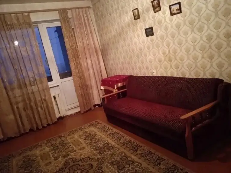 ‼❗‼Продается ‼❗‼
🏡2-Х комн. Кв. , пр-т ленинский, мк-н голубой -1
🌇Город: донецк днр
🏙️Район: ленинский р-н

🔹Этаж: 9/9 жилого дома
Крыша не течёт, технический этаж сверху
🔹Общая площадь: 52 м2
🔹Жилая–31 м2
🔹Кухня–9 м2

• Комнаты раздельные, службы раздельные, большая лоджия
• Жилое состояние.
• В квартире установлены мпо, осуществлена замена водопровода и канализации, новые радиаторы отопления
Документы готовы

💴Стоимость: 3🍋800.000 руб.
📍Торг. ..

☎☎☎+7949-419-63-79

📨Подписаться - фотография - 2