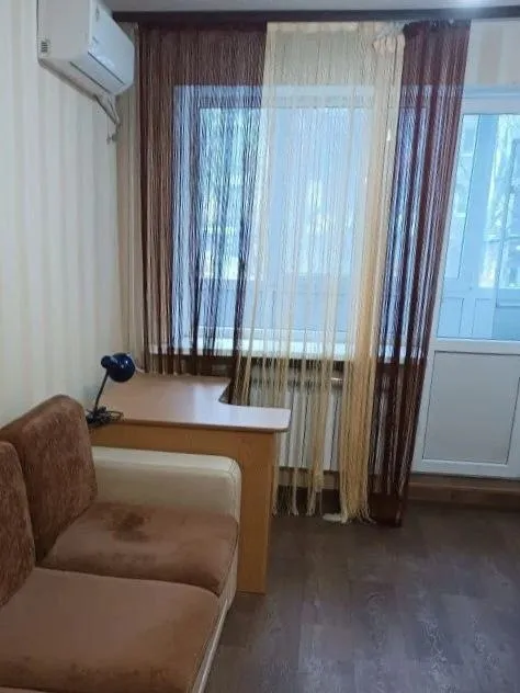 Продажа 1-комнатная квартира
🌇Донецк, переулок россини, рядом трц "донецк сити", киевский район 📌
💰Стоимость 3 500 000 руб.
✅Общая площадь 29 кв. М. , жилая 17 кв. М. ; кухня 6 кв. М.
✅Этаж: 2/5, дом кирпичный
👍В квартире выполнен ремонт: установлены металлопластиковые окна, застекленный балкон, новая входная и межкомнатные двери, медная проводка, заменены инженерные коммуникации (водопровод, отопление, канализация).
✅Смежный санузел отделан кафелем
📑Документы готовы
📲☎+7949-419-63-79
Подписаться | 📩дать объявление
📲Наш max - фотография - 4
