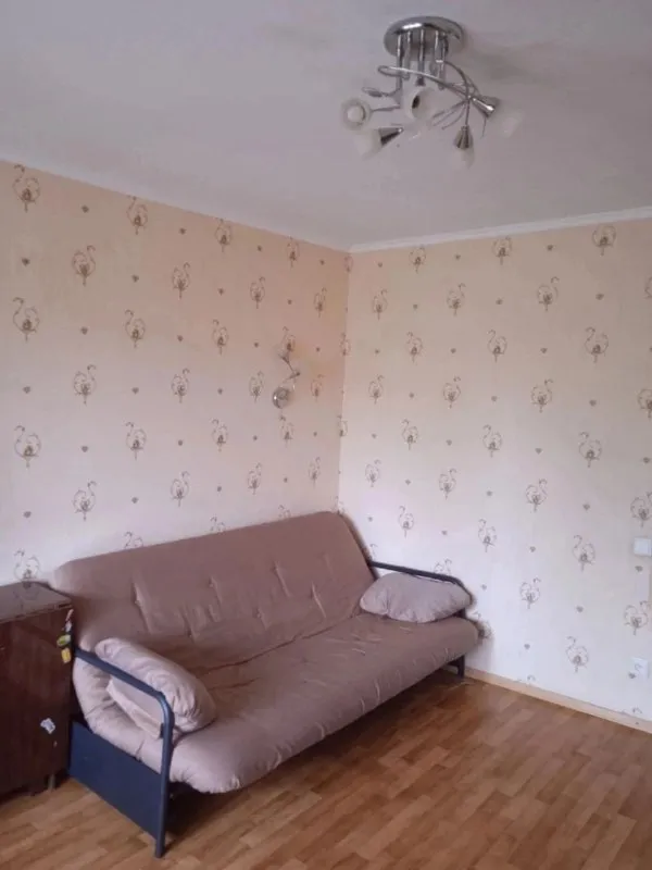 ‼❗‼Продается ‼❗‼
🏡2-Х комнатная квартира
Идеальное расположение: проспект ленинский: рядом "цирк", магазин «обжора», парк славянской культуры.
🏙️Город: донецк днр

🔹В шаговой доступности вся развитая инфраструктура

• Квартира с раздельными комнатами, не угловая.
• Выполнен ремонт, заменены все коммуникации, установлены металлопластиковые окна
• Три лоджии застеклены
• Раздельный санузел отделан кафелем.
• Продаётся с мебелью и бытовой техникой.
🔹Документы готовы🔹

💴Стоимость: 5🍋000.000 руб.

☎☎☎+7949-419-63-79

Недвижимость донецк днр - фотография - 1