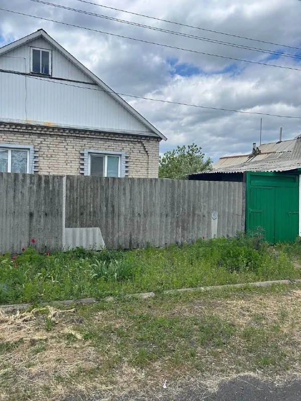 🏡Продаётся 3-х комнатный дом в городе торез днр
🗺Улица хабаровская
• Печное отопление,
Окна пластиковые
• Санузел в доме, жилое состояние
• На территории участка есть летняя кухня и хоз постройки
🔥Собственник
💴Цена: 1🍋250.000 рублей
☎️+7(949) 507-40-15
📨Подписаться - фотография - 1