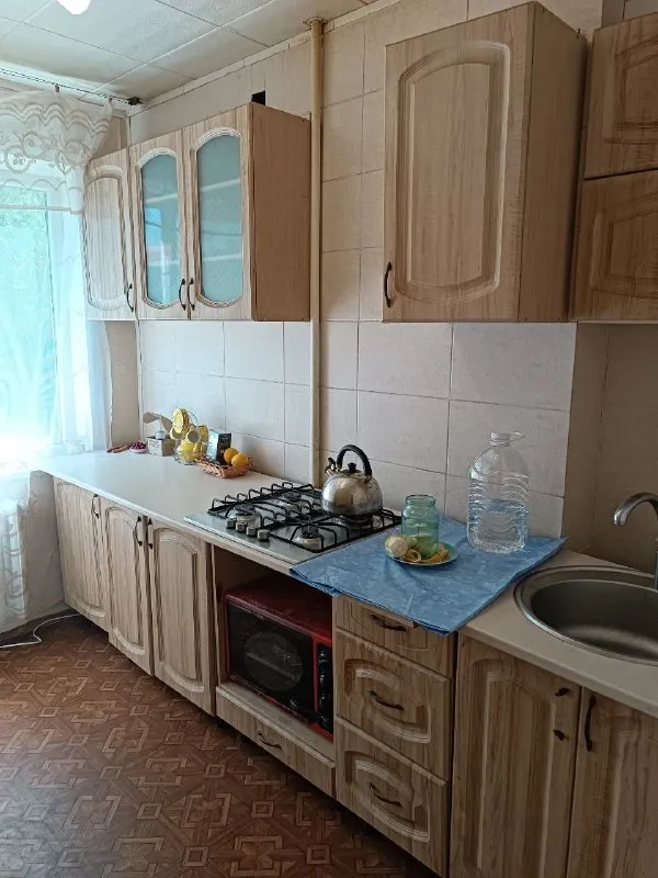 ‼❗‼ Сдается ‼❗‼
🏡2-Х комн. Кв. , ул. Скляренко, рядом "норд", мк-н "мирный"
🌇Город: донецк днр
🏙️Район: кировский р-н

‼❗ Вода круглосуточно ‼
🔥Хорошее состояние
• Имеется вся необходимая мебель и бытовая техника: холодильник, телевизор, стиральная машина автомат. ..

‼❗ Оплата услуг по факту заселения ‼❗

💴Стоимость: 20.000 + ком. Услуги
☎☎☎+7949-419-63-79

📨Подписаться - фотография - 3