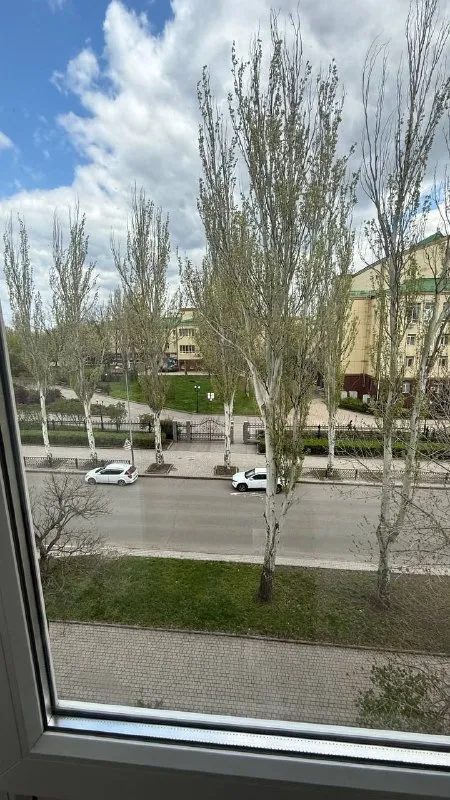 Продажа 2х-комнатной квартиры
🌇Донецк в ленинском районе
Улица рослого, ориентир - парк славянской культуры, спортивная школа бубки, оцкб📌
🏢Этаж - 5/5
✅Кухня площадью - 5,8 м2
🚪Общая площадь - 42 м2
💦Вода 24/7.
📍Отличная локация. Рядом супермаркеты, магазины, парк, школы, детсады. Все рядом!
👍Отличное место для жизни!
💰Цена: 4 000 000 рублей
📲☎️+7 (949) 513 85 58
🛫Подписаться | дать объявление
📲Наш max - фотография - 5