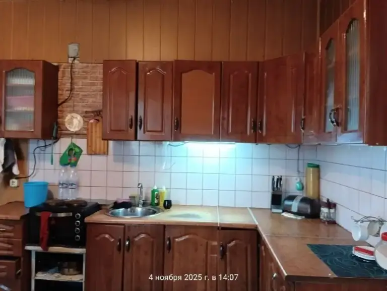 Продам 2х этажный дом

🌇Донецк на 29 шахте (ориентир ул. Победителей / заборовского)📌

🔹Плошадь 126м. Кв. , три спальни и зал, камин. Кухня 15м. Кв.
🔹Удобства.
🔹Три балкона, зимний сад.
🔹Котел парапетный (твердотопливный длительного горения).
🔹Три входа в дом.
🅿Гараж.
🌎Участок 8 соток. Яма. Два заезда во двор (двое ворот).

💰Цена 3 600 000 руб. Торг

📲☎+7 949 470 04 83 (Феникс),
📲☎+7 949 796 89 69 (Миранда).
Ан анна

Подписаться  |  📩дать объявление
📲Наш max - фотография - 8
