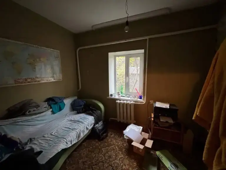 Продается дом с земельным
Участком 9 соток

🌇Донецк, ул. Порт-артурная
Рядом: отель "прага", парк щербакова📌

📍В шаговой доступности: детский сад, школа №55 - забота о будущем ваших детей.
🏡Дом: жилой, теплый, общей площадью 100м².
✅Участок: 9сотки, ровный, правильной формы
✅Бонусы : баня на дровах, двое ворот, два гаража, елки и фруктовые деревья
✅Район: тихий, безопасный, с развитой инфраструктурой.
📲☎️+79495753652
📲☎️+79490774949
Ан «статус» - твой выбор в мире недвижимости!

Подписаться  |  📩дать объявление
📲Наш max - фотография - 8