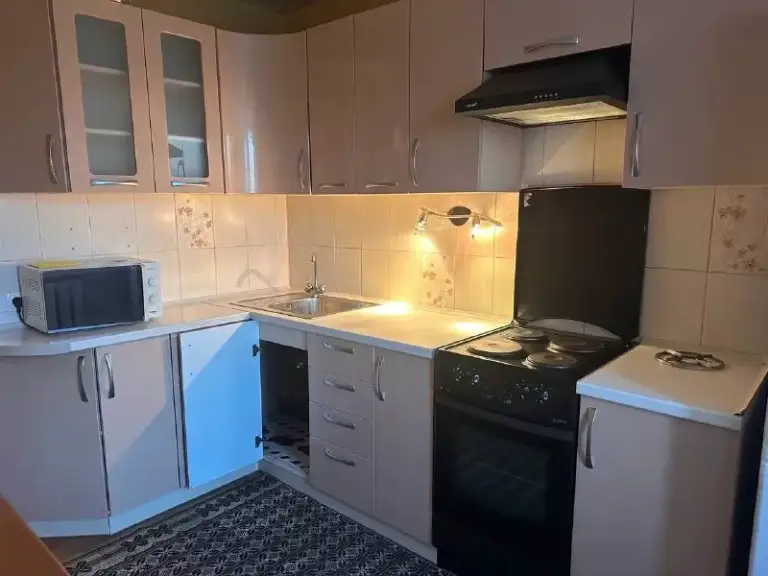 🏡Сдам 1-х комнатную квартиру
🏙️Город: донецк днр
🌇Район: киевский р-н
🗺Ориентир: шахтерская площадь, рядом донецк сити.

🔹Вся мебель и техника. Интернет.
🔹Вода по графику, бойлер.

💴Цена: 25.000 + коммунальные.
Залог. Не военным
☎📞+79494707442 Или telegram

Оплата услуг риелтора по факту заселения! Ехать на офис и вносить оплату не надо ❗️

📨Подписаться - фотография - 1