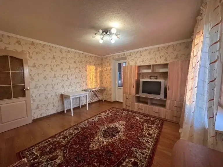 🏡Сдам 1-х комнатную квартиру
🏙️Город: донецк днр
🌇Район: киевский р-н
🗺Ориентир: шахтерская площадь, рядом донецк сити.

🔹Вся мебель и техника. Интернет.
🔹Вода по графику, бойлер.

💴Цена: 25.000 + коммунальные.
Залог. Не военным
☎📞+79494707442 Или telegram

Оплата услуг риелтора по факту заселения! Ехать на офис и вносить оплату не надо ❗️

📨Подписаться - фотография - 4