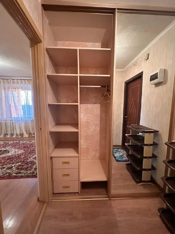 🏡Сдам 1-х комнатную квартиру
🏙️Город: донецк днр
🌇Район: киевский р-н
🗺Ориентир: шахтерская площадь, рядом донецк сити.

🔹Вся мебель и техника. Интернет.
🔹Вода по графику, бойлер.

💴Цена: 25.000 + коммунальные.
Залог. Не военным
☎📞+79494707442 Или telegram

Оплата услуг риелтора по факту заселения! Ехать на офис и вносить оплату не надо ❗️

📨Подписаться - фотография - 9