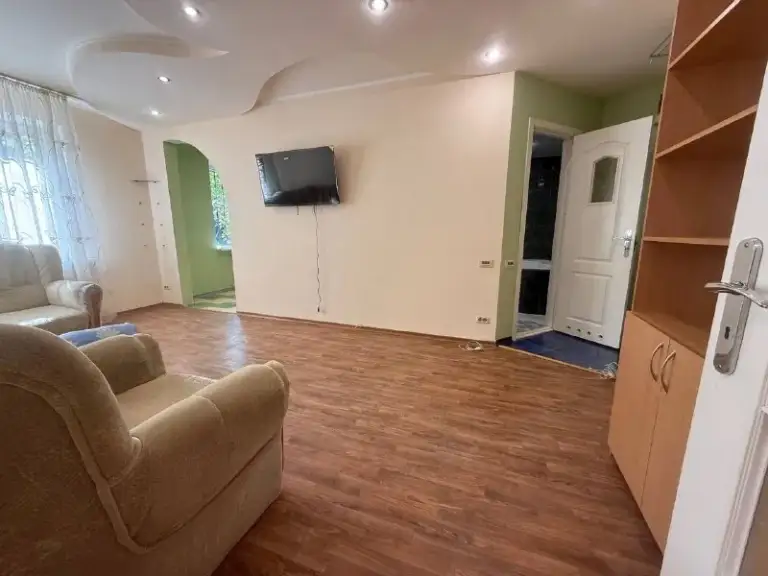 Продажа 3х комнатной квартиры на цирке - пр. Ленинский 12 !
Агентство недвижимости «статус» - твой выбор в мире недвижимости!🤝
📍 Адрес: г. Донецк, ленинский район, проспект ленинский 12
📌Основные преимущества:
✅70 Кв. М
✅ Этаж 2/9
✅В квартире сделан косметический ремонт ! Состояние - заходи и живи !
✅Новая мебель и техника !
✅Окна и коммуникации поменяны !
📌Все документы готовы к сделке!
💸 6 050 000 Руб
☎️+79495753652
📞+79496455686 - фотография - 6