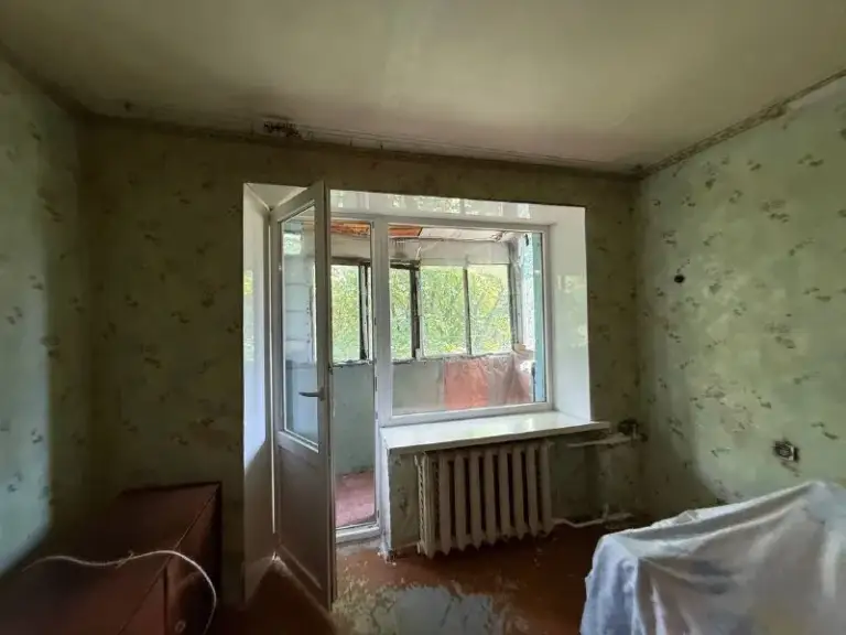 Продажа однокомнатной квартиры в пролетарском районе донецка!ул. Раздольная!
Ан «статус» - твой выбор в мире недвижимости!🤝
📍 Адрес: ул. Раздольная, 24.
✅Удобное расположение: рядом есть магазины, остановки общественного транспорта, детские сады и школы — вся необходимая инфраструктура в шаговой доступности.
✅Этаж — 5‑й из 5;
✅Общая площадь — 33 кв. М (компактная, но функциональная планировка);
✅Не угловая — в квартире будет теплее, а уровень шума ниже;
✅Вода доходит — нет проблем с напором и подачей воды;
✅Квартира под ремонт.
📌Документы готовы! Прописанных нет!
💸 1.800.000Руб.
(Торг уместен)
📞+79496455686
📞+79490774949
Принимаем звонки в любое время! - фотография - 5