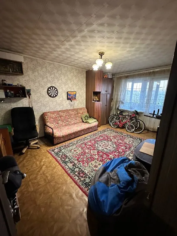 Продажа 3-х комнатной квартиры
🌇В ленинском районе донецка!
Ул. Пухова,35
✅Общая площадь: 70,7 кв. М
✅Квартира двухсторонняя — окна жилых комнат выходят в тихий зелёный двор (без шума дороги), а застеклённый балкон — на противоположную сторону.
✅Три изолированные комнаты
✅Просторный холл
✅Раздельный санузел
✅Застеклённый балкон
👍Район идеален дл. .. Age:url('//telegram. Org/img/emoji/40/e2988e. Png')">☎️+79495753652 агентство недвижимости «статус» - твой выбор в мире недвижимости!🤝
Подписаться | 📩дать объявление
📲Наш max - фотография - 4
