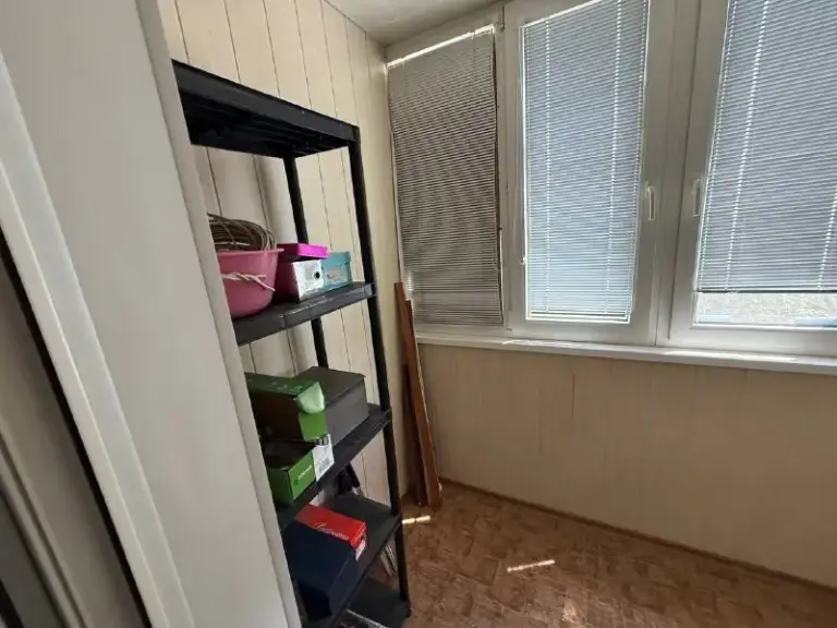 Сдаю долгосрочно!!!
Трехкомнатную квартиру
🌇Ленинский район г. Донецка
Район оцкб, ул. Рослого📌
✅Просторная, светлая квартира
✅В квартире необходимая мебель, быттехника
✅2 Лоджии
✅5 Этаж 9ти этажного дома
💦Вода по графику
👍Отличная инфраструктура
На длительный срок - фотография - 5