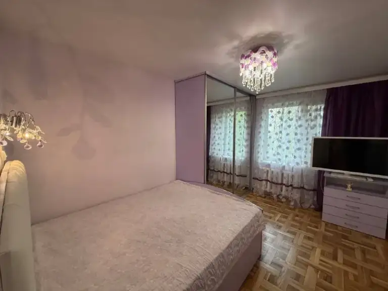 Продажа 2х-комнатной квартиры
🌇Донецк в ленинском районе,
Ориентир - парк славянской культуры - храм петра и февронии, ленинский проспект📌
🏢Этаж - 1/9
✅Площадь - 47 м2, кухня - 7 м2
✅Цоколь высокий, уровень второго этажа!
✅Квартира теплая, на полу паркет из натурального дуба - состояние идеальное, теплый пол.
✅Натяжные потолки
🎁Остается полнос. .. >❗️цена снижена!
📲☎️+7 (949) 513 13 00
📲☎️+7 (949) 037 06 36
Подписаться | 📩дать объявление
📲Наш max - фотография - 3