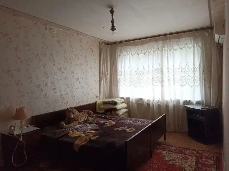 Сдам трехкомнатную квартиру

🌇Г. Мариуполь, октябрьский р-н ул. Метрополицкая д.94.📌

✅2/5 Этаж.
✅Комнаты раздельные.
📍Рядом рынок, больница, магазины и супермаркет, удобная транспортная развязка.
💦Вода постоянно, бойлер и вся необходимая мебель.
✅Есть холодильник, телевизор, машинка автомат.

💰Цена 25000 ₽ торг + к/у.

По всем вопросам звоните:
📲☎️+79190008877

Подписаться  |  📩дать объявление
📲Наш max - фотография - 1
