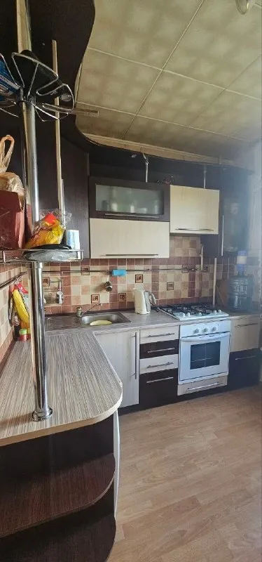 🏡Продажа 1-х комнатной квартиры
🌇Город: донецк днр
🏙️Район: ленинский р-н
🗺Улица пухова, 31

• Этажность–5/10 жилого дома
• Общая площадь–35.2 м2

• Квартира не угловая
• Металлическая входная дверь
• В квартире требуется ремонт
• Вода по графику
• Установлен накопительный бак на 750 литров воды
• Рядом магазины, рынок, школа, детский садик и остановка общественного транспорта
• Документы готовы
🔥Собственник

💴Цена: 3🍋400.000 рублей
☎️+7(949) 370-85-24

Недвижимость днр - фотография - 4