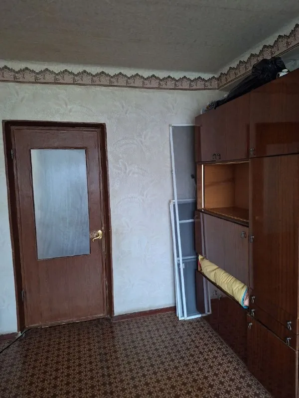 🏡Продам 3-х комнатную квартиру
🌇Город: донецк днр
🏙️Район: куйбышевский р-н
🗺Проспект кремлёвский

• Этажность–5/5 жилого дома
• Общая площадь–53 м2
• Жилая–38 м2
• Кухня–6.8 м2
• Высота потолков–2.55 м

• Крыша не течёт, дом панельный
• Окна пластиковые, заменены трубы водопровода и отопления
• Вода по графику
🔥Собственник

💴Цена: 3🍋100.000 рублей
☎️+7(949) 405-33-96

📨Подписаться - фотография - 5