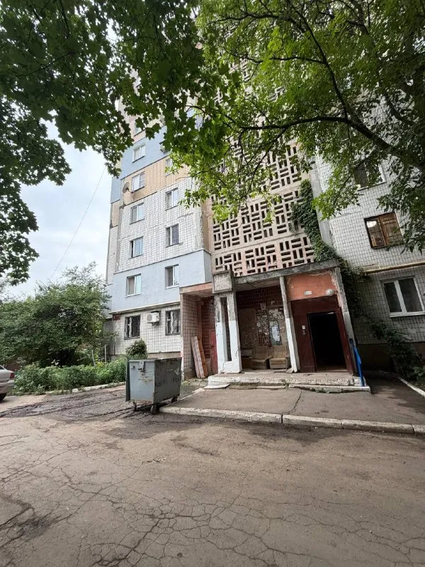 Продаётся 2-х комнатная квартира, ленинский район (боссе)

Статус - твой выбор в мире недвижимости!

➡️Адрес: ул. Малахова
➡️Чешский проект
➡️Этаж: 4из 9
➡️Площадь: 52 м2
➡️Крепкий дом с хорошей звуко‑ и теплоизоляцией
➡️Рядом школы, магазины, остановки, рынки, твой магазин, церковь

💰4000 000 ₽
📞+79496455686
📞+79490774949 - фотография - 7