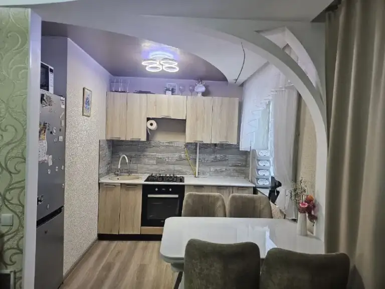 🏡Продаётся 3-х комнатная квартира
🌇Город: донецк днр
🏙️Район: кировский район
🗺Район ш-ты 19

🔹Этажность–3/5 жилого дома
🔹Общая площадь–49.8 м2

🔹Квартира продаётся частично с мебелью, окна в квартире пластиковые
🔹Вода круглосуточно, стоит накопитель
🔹В шаговой доступности: магазины, супермаркет, школа, детский садик, салон красоты, остановка общественного транспорта
🔹Документы готовы
🔥Собственник

💴Цена: 6🍋000.000 рублей
📍Торг уместен
☎️+7(949) 418-74-26

Недвижимость днр - фотография - 3