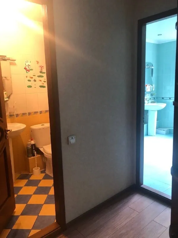 🏡Продаётся 4-х комнатная квартира
🏙️Город: донецк днр
🌇Район: куйбышевский р-н
🗺Микрорайон магистральный, улица куйбышева 209

🔹В квартире выполнен ремонт
🔹Квартира продаётся частично с мебелью
🔹Вода по графику
🔹Установлена накопительная система и насос на 500 литров воды
🔹Рядом гипермаркет галактика, школа № 51
🔥Собственник

💴Цена: 7🍋800.000 рублей
☎️+7(949) 385-93-57 Сергей

📨Подписаться - фотография - 8