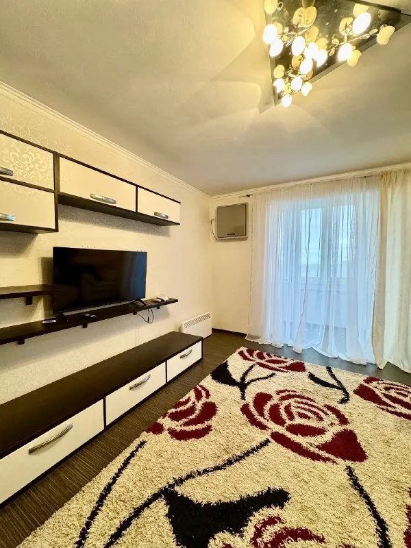 🏡Аренда 2-х комн. Квартиры. Ск атлетик
⚡️Квартира в центре⚡️
🗺Г. Донецк днр
🏙️Ворошиловский район, проспект маяковского.
• Количество комнат: 2.
• Общая площадь: 60 кв. М.
• Вода горячая и холодная 24/7. Установлен накопительный бак на 400л. 💧
🔹Квартира полностью оборудована для вашего комфортного проживания.
🔹Аренда более 6 месяцев, без животных.
🔹Отличная инфраструктура.
🔹Все в шаговой доступности!
💵 Цена: 65.000 рублей + ком. Услуги.
‼️Оплата по факту заселения‼️
Павел, ан
📲+7(949)551-70-51.
📨Подписаться - фотография - 2