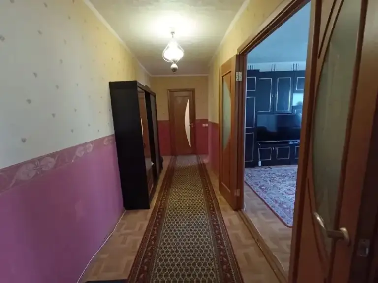 Аренда 3-х комнатной квартиры
🌇Донецу в куйбышевском районе, ориентир предприятие "лучиано"📌
✅Этаж 9/10
✅Общая пл. 68 кв. М.
✅Все комнаты раздельные, лоджия + балкон.
✅Укомплектована всей необходимой мебелью и бытовой техникой.
💦Вода по графику.
👍Квартира чистая, в хорошем состоянии. Сдается порядочным семейным людям без вредных привычек. - фотография - 1