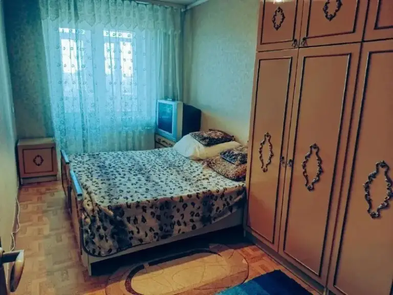 Аренда 3-х комнатной квартиры
🌇Донецу в куйбышевском районе, ориентир предприятие "лучиано"📌
✅Этаж 9/10
✅Общая пл. 68 кв. М.
✅Все комнаты раздельные, лоджия + балкон.
✅Укомплектована всей необходимой мебелью и бытовой техникой.
💦Вода по графику.
👍Квартира чистая, в хорошем состоянии. Сдается порядочным семейным людям без вредных привычек. - фотография - 2