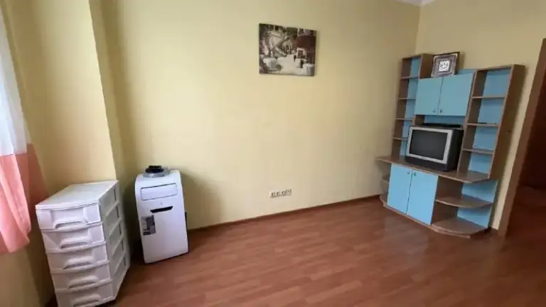 🏡Сдам 3-х комнатную квартиру
🏙️Город: донецк днр
🌇Район: калининский р-н
🗺Жк диск, 5 эт.

🔹Вода 24/7 холодная, горячая, накопительный бак 300л.
🔹Закрытая охраняемая территория, консьерж, детская площадка, детская комната в жк.
🔹Комнаты раздельные.
🔹Квартира укомплектована мебелью и техникой!
🔹Для семьи, можно с детьми.
📍Без животных!

💴Цена: 65.000 рублей+ коммунальные.
📍Залог.

☎📞+79493220174 +79498342961 Или telegram/мах

Оплата услуг риелтора по факту заселения! Ехать в офис и вносить оплату до просмотра не надо❗

Аренда донецк днр - фотография - 5