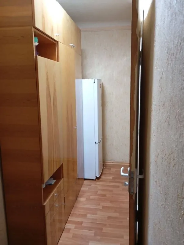 🏡Сдам 1-х комнатную квартиру
🏙️Город: донецк днр
🌇Район: кировский район
🗺Мкр-н текстильщик, гараж.

🔹Вода по графику холодная и горячая (колонка).
🔹Мебель, техника, кондиционер, холодильник, стиралка, тв, микроволновка, интернет.
🔹Семейной паре, без детей, без животных!

💴Цена: 23.000 рублей + коммунальные.
📍Залог.

☎📞+79493220174 +79498342961 Или telegram/мах

Оплата услуг риелтора по факту заселения! Ехать в офис и вносить оплату до просмотра не надо❗

Аренда днр - фотография - 9