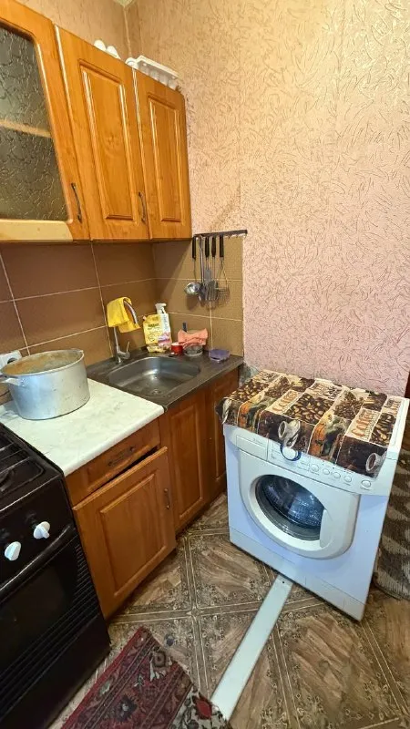 🏡Сдам 1-х комнатную квартиру
🏙️Город: донецк днр
🌇Район: кировский р-н
🗺Мкр-н текстильщик, ул. Островского

🔹Этажность–4/9 жилого дома

🔹Гостинка, малогабаритная.
🔹Вода по графику холодная!
🔹Мебель, техника, холодильник, стиральная машина, интернет.

💴Цена: 12.000 рублей+ коммунальные.
📍Залог.

☎️📞+79493220174 +79498342961 Или telegram / мах

Оплата услуг риелтора по факту заселения! Ехать в офис и вносить оплату до просмотра не надо❗

📨Подписаться - фотография - 4