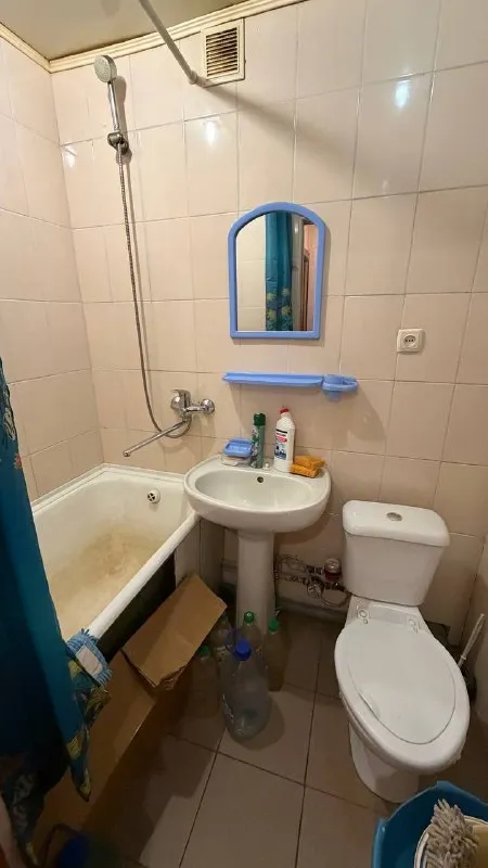 🏡Сдам 1-х комнатную квартиру
🏙️Город: донецк днр
🌇Район: кировский р-н
🗺Мкр-н текстильщик, ул. Островского

🔹Этажность–4/9 жилого дома

🔹Гостинка, малогабаритная.
🔹Вода по графику холодная!
🔹Мебель, техника, холодильник, стиральная машина, интернет.

💴Цена: 12.000 рублей+ коммунальные.
📍Залог.

☎️📞+79493220174 +79498342961 Или telegram / мах

Оплата услуг риелтора по факту заселения! Ехать в офис и вносить оплату до просмотра не надо❗

📨Подписаться - фотография - 6