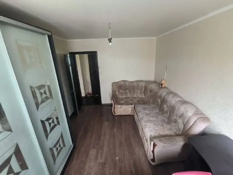 Продажа 2х-комнатной квартиры

🌇Донецк в ленинском районе,
Улица речная 42📌

🏢Этаж - 9/9
✅Общая площадь - 50 м2
🎁Продается с мебелью и бытовой техникой:
✅Окна пластиковые, лоджия утеплена, сантехника, стояки поменяны - состояние отличное
✅Санузел совмещен
✅Натяжные потолки - фотография - 3