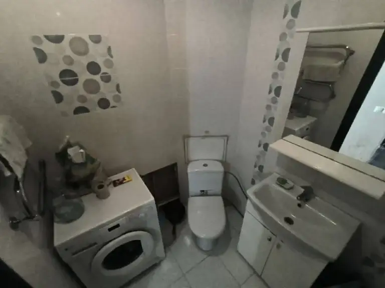 Продажа 2х-комнатной квартиры

🌇Донецк в ленинском районе,
Улица речная 42📌

🏢Этаж - 9/9
✅Общая площадь - 50 м2
🎁Продается с мебелью и бытовой техникой:
✅Окна пластиковые, лоджия утеплена, сантехника, стояки поменяны - состояние отличное
✅Санузел совмещен
✅Натяжные потолки - фотография - 5