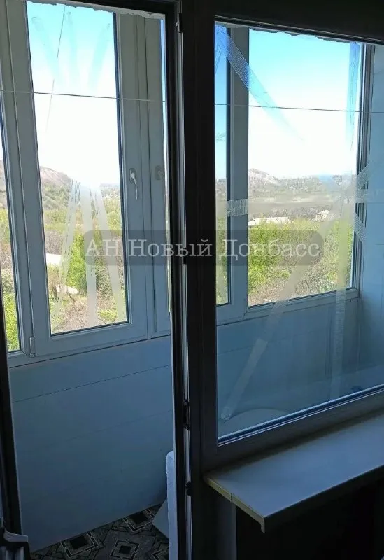 Продажа 1 комнатной квартиры
🌇Донецк в калининском районе ( улица кадиевская)📌
✅Жилое состояние.
✅Этаж - 7/9
📑Документы готовы,
🔑Ключи в ан
💰Цена 2 300 000 рублей
📲☎️+79493640727
Подписаться | 📩дать объявление
📲Наш max - фотография - 3