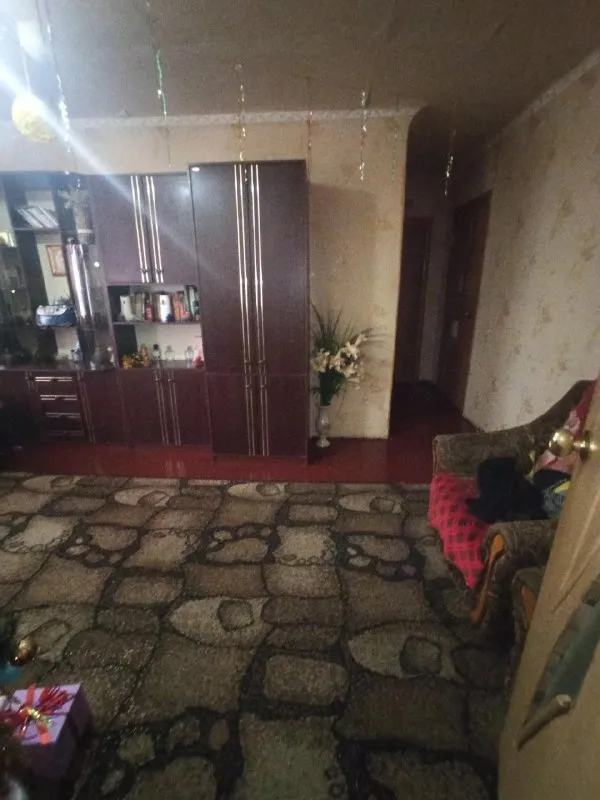 Срочная продажа, цена снижена!
Продам квартиру 3 комнатную 1/5
Город ждановка
Ориентир: трасса на енакиево
Особенности объекта:
-Площадь 64 кв. М. ;
-Сан. Узел совместный;
-Окна пластиковые;
-Качественная входная дверь;
-Состояние жилое, не угловая, очень теплая;
-Вся мебель остается, водонагревательный бойлер, холодильник, стиральная машинка;
-Наличный расчет;
-Документы готовы к продаже;
Удобное расположение: рядом есть все необходимое для жизни – школа, садик, магазины, супермаркеты, рынок.
Стоимость 1650 000 рублей;
Просмотр в любое удобное время
Валентин +7949 554 15 98 telegram
▪️ Недвижимость большого харцызска 👈 подписаться
▪️ Разместить объявление
▪️ Обсудить - фотография - 3