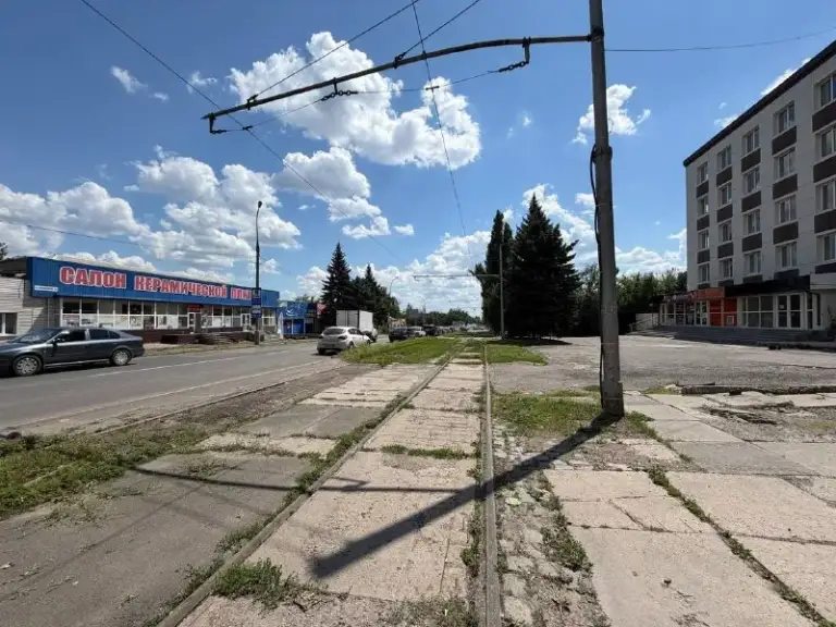Аренда отдельно стоящего здания!
🌇Донецк, куйбышевский район - смолянка, ул. Куйбышева📌
✅Идеальное расположение в начале района, в непосредственной близости от проспекта панфилова
✅Отдельно стоящее двухэтажное складское здание торгово - складского типа. Оборудовано лифтом
✅Общая площадь : 3.600 кв
✅3 Этажа по 1000 кв и склад 600 кв
✅Закрытая охраняемая территория
💦Вода подается по графику
✅Фасадный вход ‼️
✅Объекты внесены в рос. Реестр.
✅Крыша не течет, 50 киловатт мощности.
❗️На данной базе возможно размещение различных видов бизнеса!
💰Стоимость 300 ₽ за кв. М.
📲☎️+79496455686 - фотография - 4