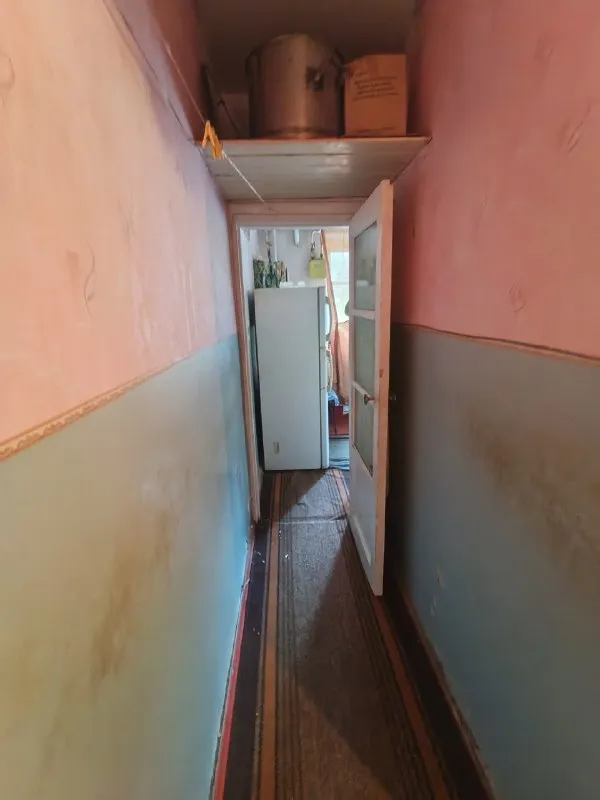 Срочно продам квартиру 2 комнатную 1/4
Город харцызск, ул. Сеченова
Ориентир: пару минут до центра города
Особенности объекта:
- Площадь 43,38 кв. М. ;
- Не угловая, очень теплая
- Сан. Узел совместный;
- Состояние полностью под ремонт;
- Отопление центральное, газовый счетчик, газовая колонка, водомер;
- Документы готовы к продаже, наличный расчет, мат. Капитал;
- Прописанных нет, долгов нет.
Удобное расположение: рядом есть все необходимое для жизни – школа, садик, магазины, супермаркеты, остановка, рынок. Уютный, чистый двор с парковочными местами для авто.
Стоимость 1 900 000 рублей (торг при просмотре) + услуги агентства.
Просмотр по договоренности!
Валентин феникс +7949 554 15 98 telegram, макс;
Миранда +79490983898

▪️ Недвижимость большого харцызска 👈 подписаться
▪️ Разместить объявление
▪️ Обсудить - фотография - 4