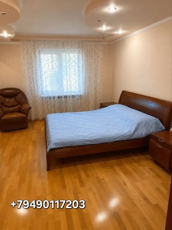 🌸 Сдам посуточно 1,2,3х комнатные квартиры в донецке и частично в макеевке📌
Квартиры все разные, уютные, со своим характером — звоните, вместе подберём то, что вам по душе 😊
💦Вода круглосуточно горячая и холодная
(Водонакопительная система — даже если отключения, мы всегда с водой)
📍Рядом всё, что нужно: транспорт, кафешки, рестораны, магазины, развлечения, сауны и набережная — всё в шаговой доступности
✅В квартирах есть всё для комфортного проживания:
Удобные кровати и диваны, шкафы, техника от чайника до кондиционера
Чистое постельное бельё, мягкие полотенца, средства гигиены — всё уже ждёт вас
Панорамный застеклённый балкон - фотография - 3