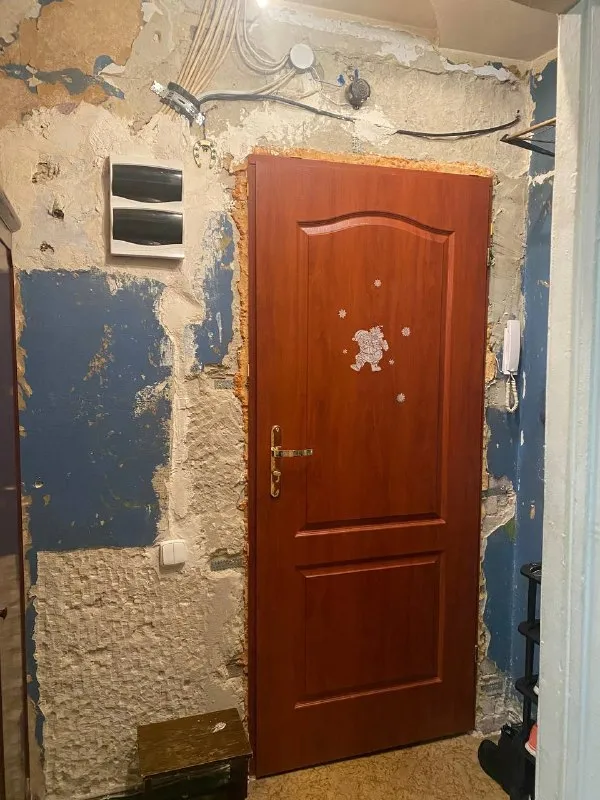 Рассмотрят студентов
🏡Сдам 2-х комн. Кв калининский район, ильича, дружба.
📍Г. Донецк днр

•Этаж 5/5. Вода иногда доходит, иногда нет. Мебель вся.
•Спальные места - диван раскладной, кровать односпальная.
•Холодильник, стиральная машина автомат, тв, микроволновка. Интернет
20.000 Коммунальные уже включены в стоимость.
☎📞 +79494707442 Или telegram

Оплата услуг риелтора по факту заселения! Ехать в офис и вносить оплату до просмотра не надо❗

Аренда донецк днр - фотография - 6