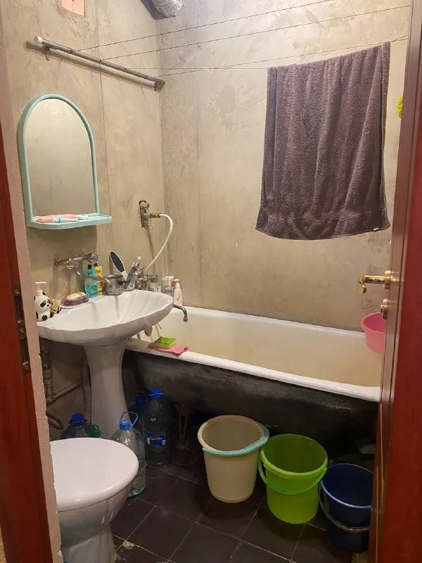 Рассмотрят студентов
🏡Сдам 2-х комн. Кв калининский район, ильича, дружба.
📍Г. Донецк днр

•Этаж 5/5. Вода иногда доходит, иногда нет. Мебель вся.
•Спальные места - диван раскладной, кровать односпальная.
•Холодильник, стиральная машина автомат, тв, микроволновка. Интернет
20.000 Коммунальные уже включены в стоимость.
☎📞 +79494707442 Или telegram

Оплата услуг риелтора по факту заселения! Ехать в офис и вносить оплату до просмотра не надо❗

Аренда донецк днр - фотография - 7